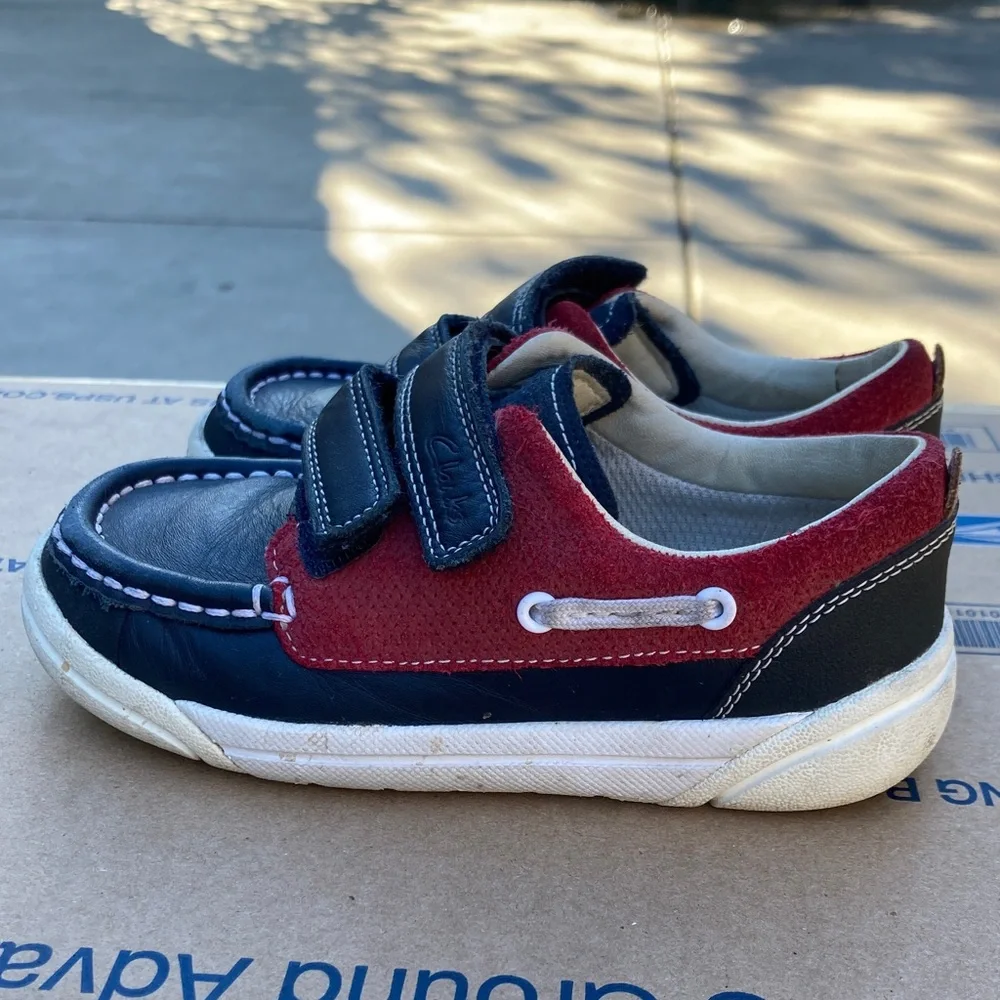 Clarks Kids mini folk Shoes - Navy and Burgundy size 10.5